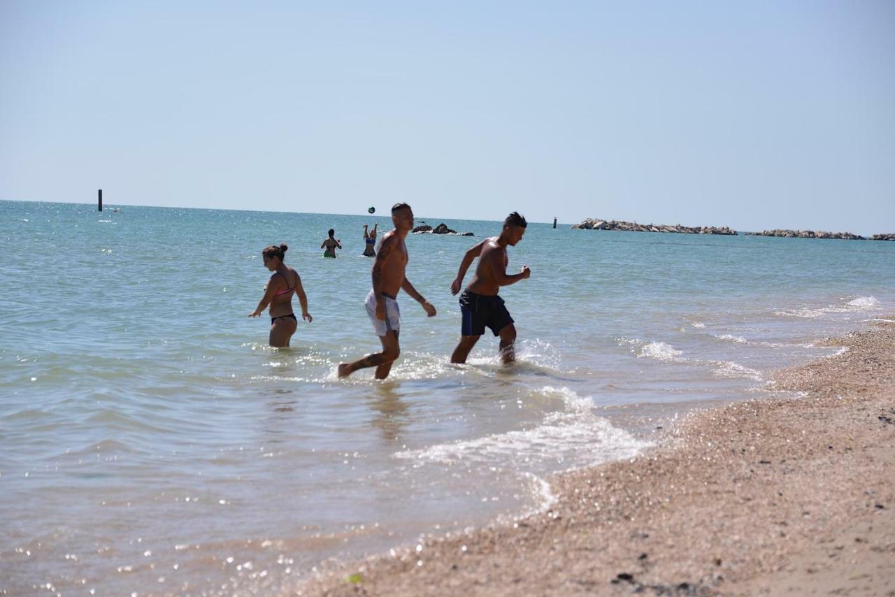 Camping Tre Archi Lido di Fermo Buitenkant foto