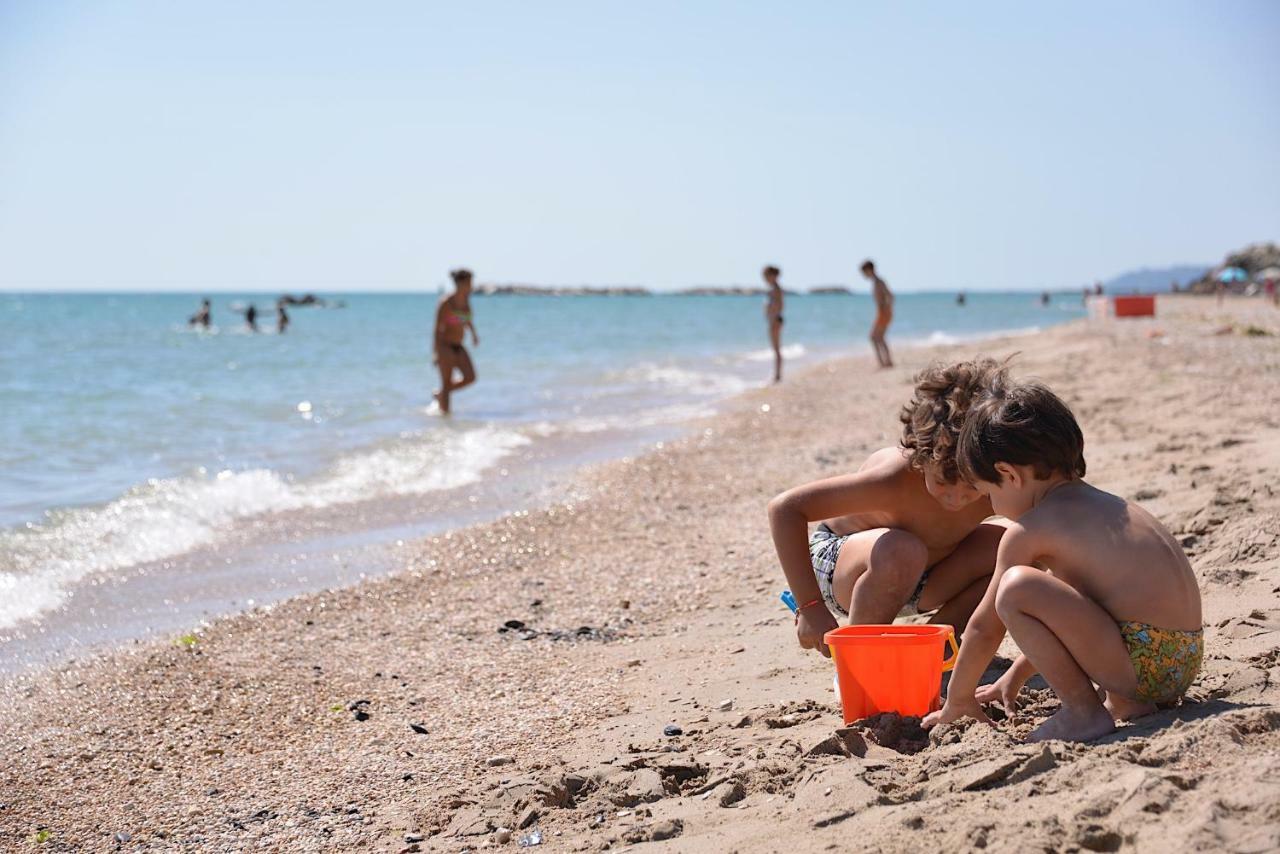 Camping Tre Archi Lido di Fermo Buitenkant foto